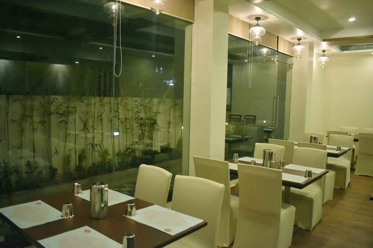 Hotel Grand Arcadia à Tiruchirappalli Extérieur photo